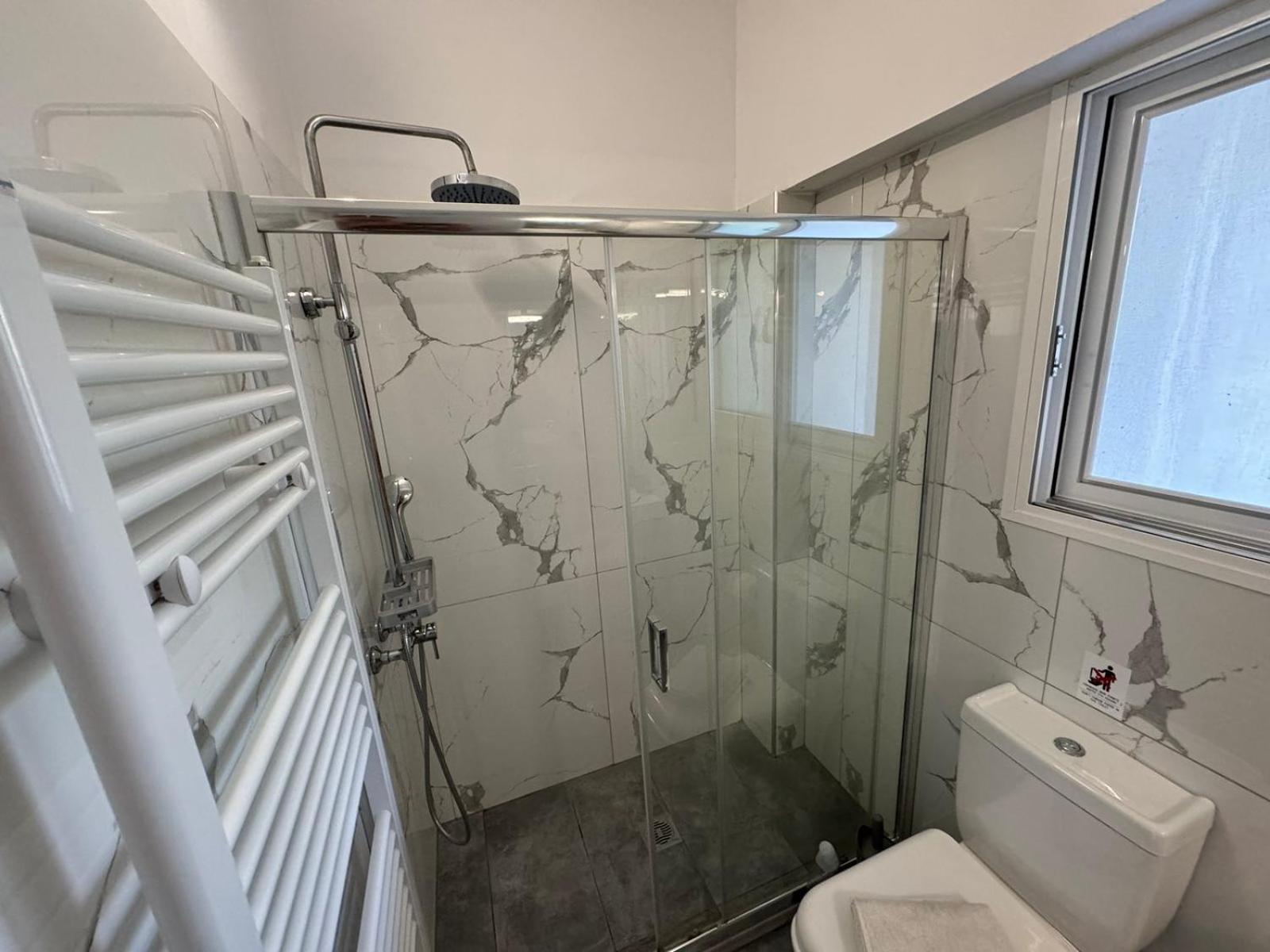 Alexander Apartments Szpartiá Kültér fotó